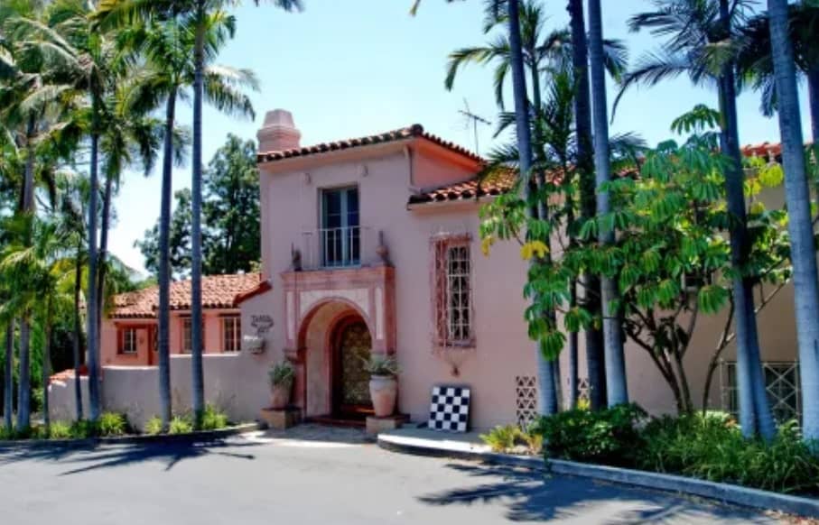Image of Barry Weiss' house in Los Angeles