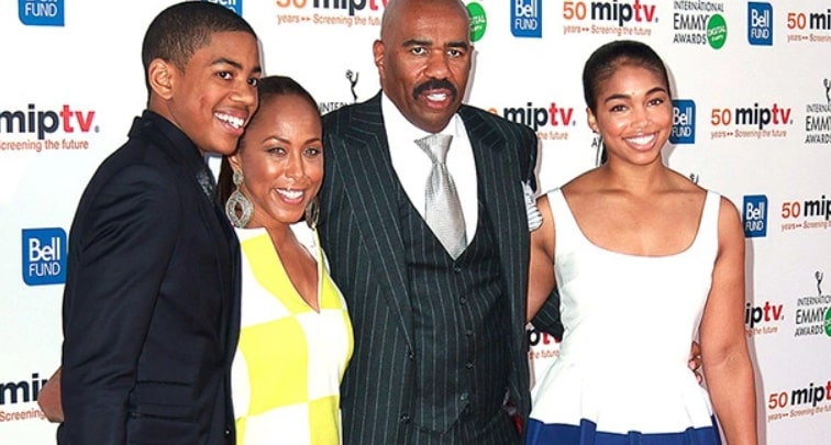 Image of Wynton Harvey with his family