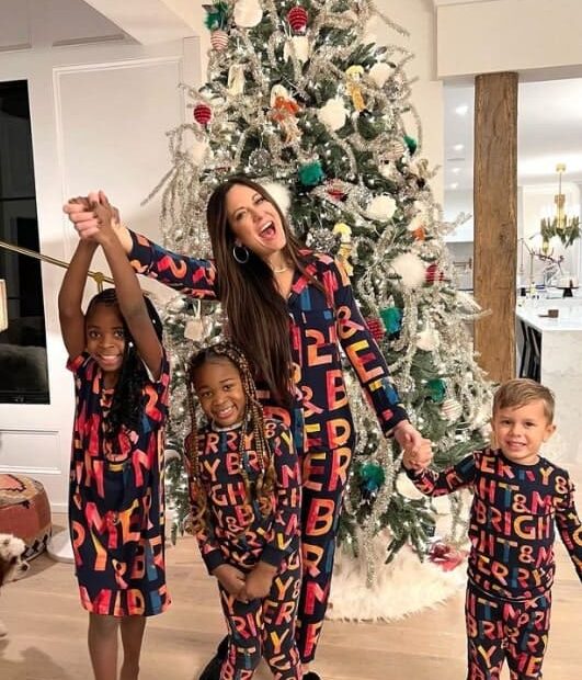 Image of Lysa Terkeurst with her kids on holiday season