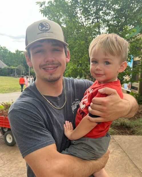 Image of Noah Thompson with his son, Walker