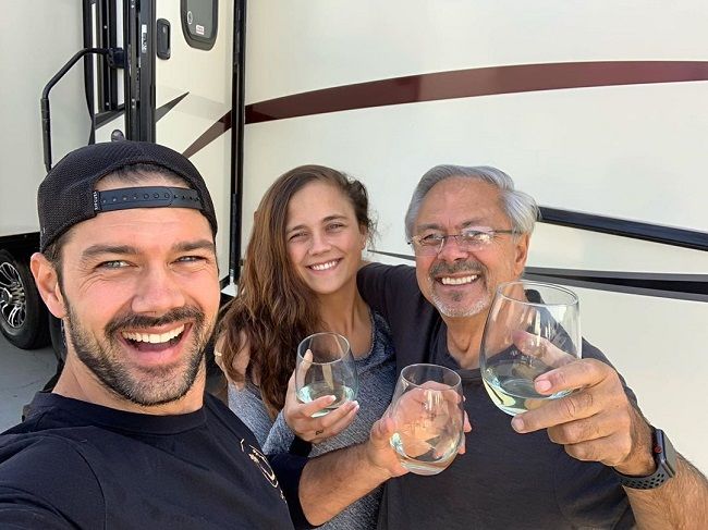 Image of Ryan Paevey with his sister, Kaitlyn, and his dad, Les Vlieger